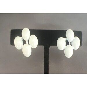 Napier Vintage Screwback Earrings White Plastic Links Lightweight